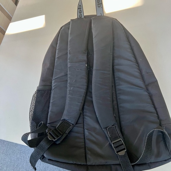 Jeep Travel Equipment Red & Black Backpack Bag hiking camping school - Picture 4 of 6